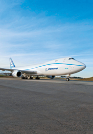 AERO - Operating the 747-8 at Existing Airports